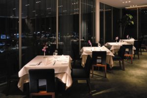 プロポーズや記念日に大阪で夜景が綺麗なレストラン10選 Panacea